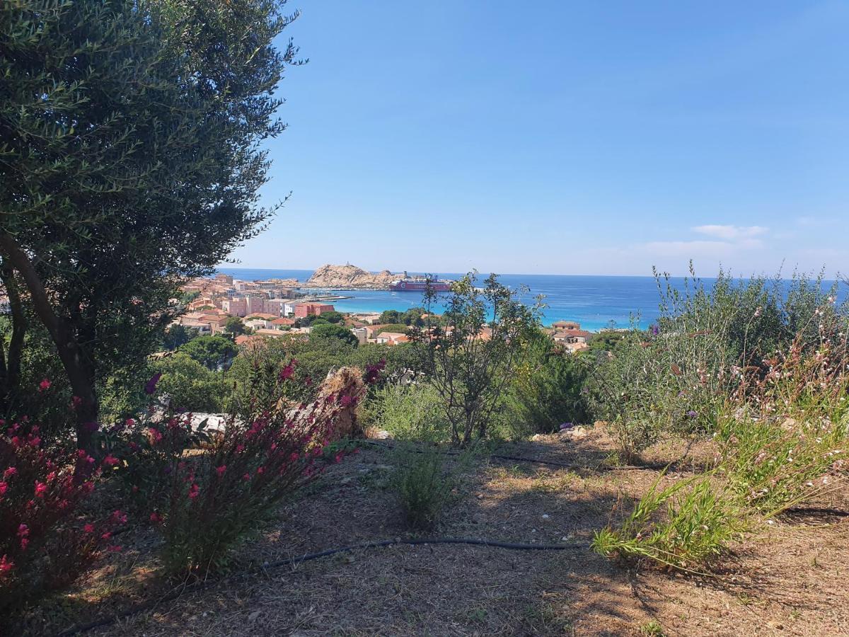 Romane LʼÎle-Rousse Exterior foto
